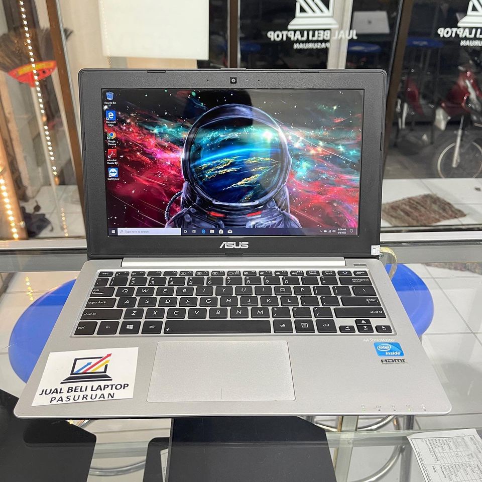Laptop ASUS Vivobook A442UR, intel core i5 gen-8, ram 4gb, SSD 240gb, cocok untuk desain