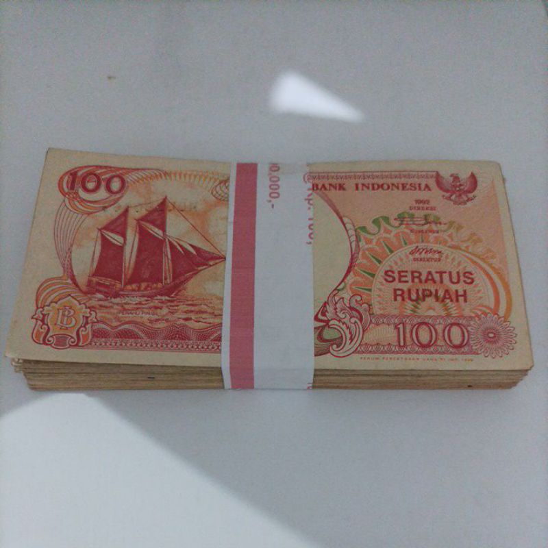 Uang Kuno 100 rupiah Kapal Pinisi emisi tahun 1992