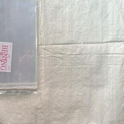 

Plastik PP Bening Tebal 0,8 mikron ukuran 35x50 cm
