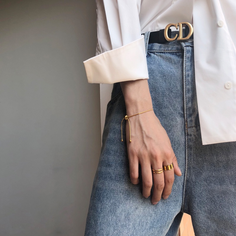 Gelang Bahan Titanium Warna Emas Gaya Korea Untuk Wanita