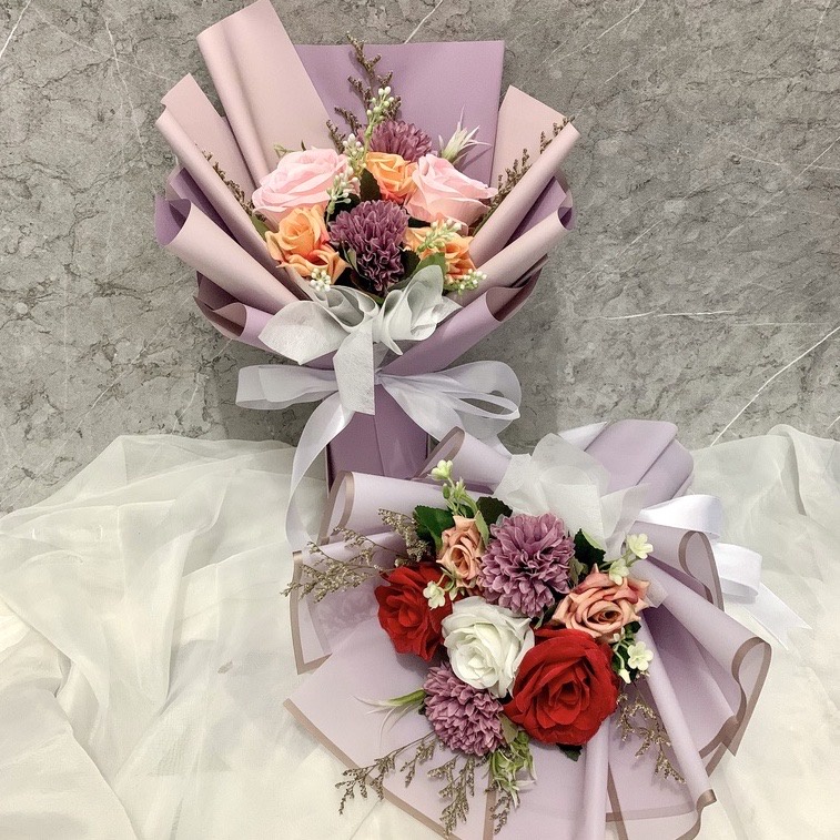 BUKET BUNGA MIX ARTIFICIAL/BUKET BUNGA PALSU/BUKET BUNGA MAWAR MATAHARI PEONY TULIP/BUKET WISUDA