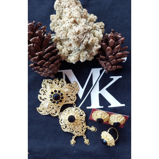 Bros kebaya wanita bali mewah