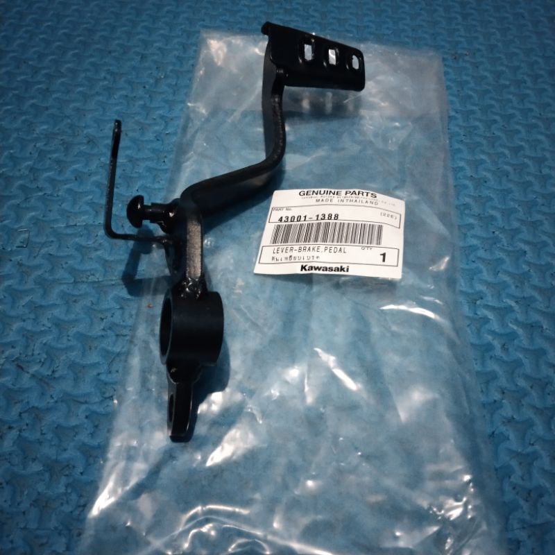 Pedal rem injekan rem belakang ninja 150 rr original Kawasaki 43001-1388