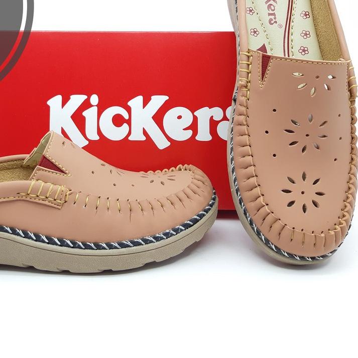 Sepatu Sandal Kickers Wanita Kode S-24