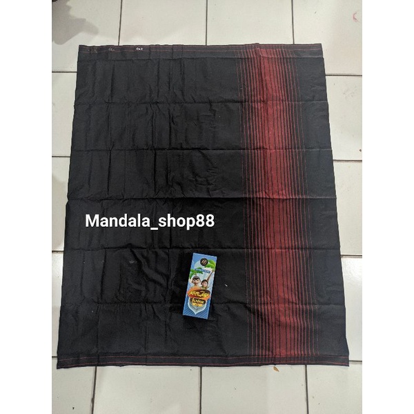 Sarung atlas anak Junior motif hitam polos tumpal
