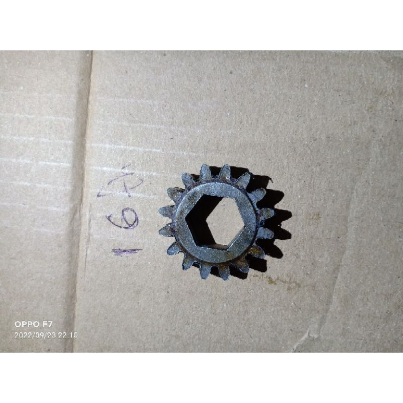 

Gear mesin potong kertas 16 theet Gemet 1000c