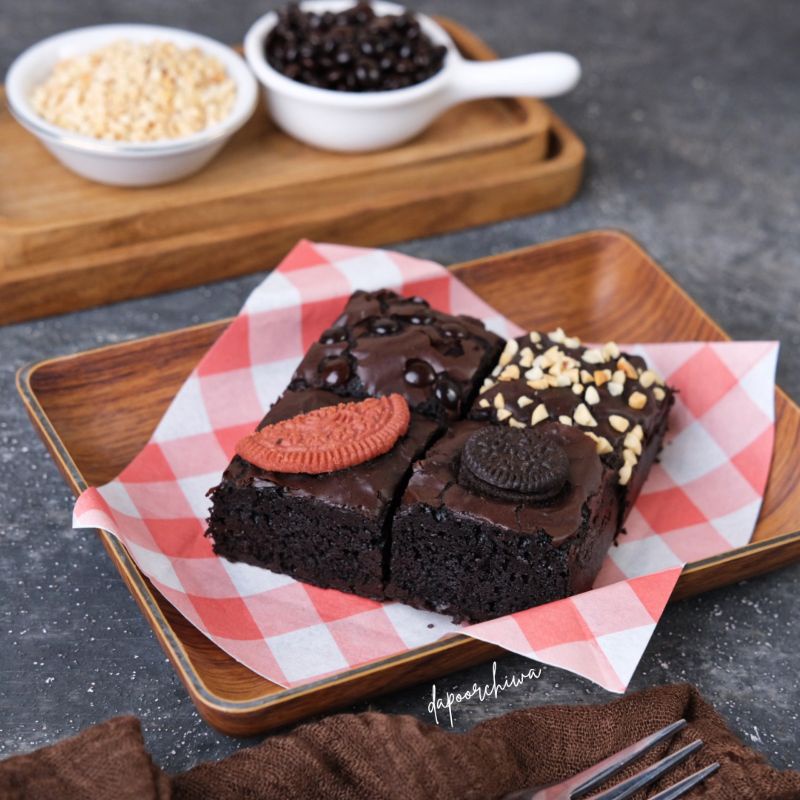 

Brownies Panggang 4 pcs (uk 10x10cm) | Fudgy Brownies