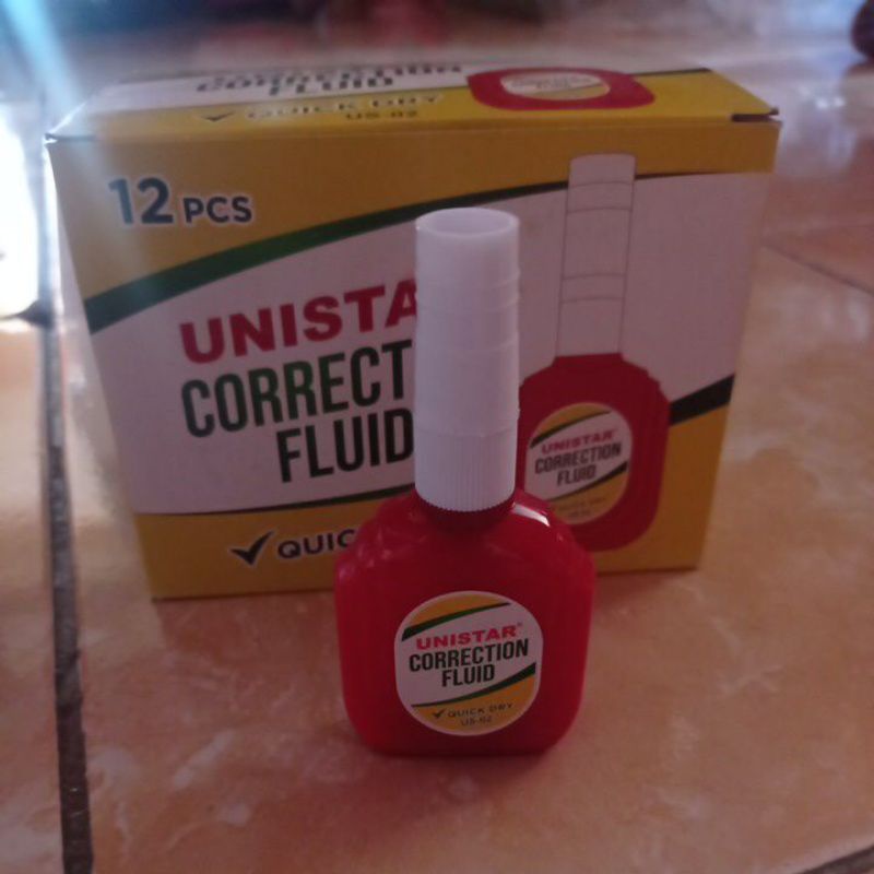 

TiipEx cair botol 12pcs UNISTAR CORRECTION FLUID