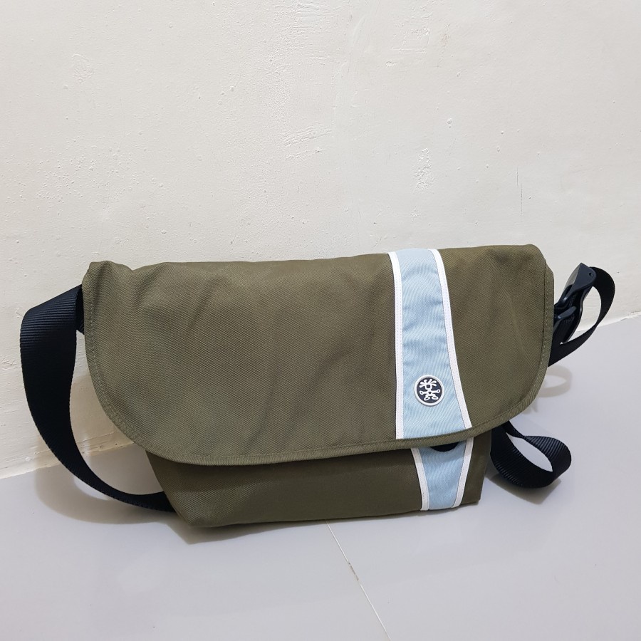 crumpler the western lawn messenger bag second ori 254