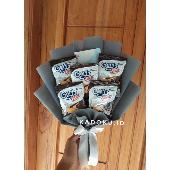 

buket gery salut / buket coklat / buket jajan / buket snack / buket murah / buket makanan