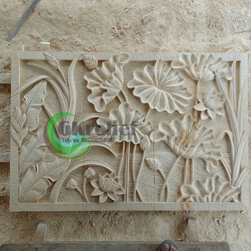 relief ukir batu paras