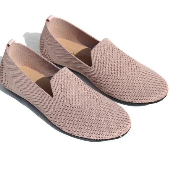 gratica flat shoes wanita - Rajut DR35