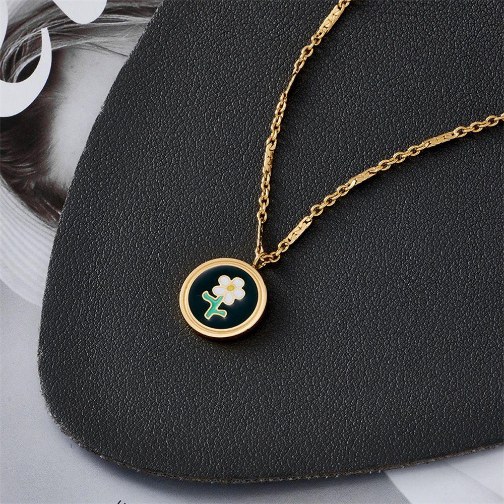 Augustina Wanita Kalung Pesona Vintage Enamel Daisy Lapis Emas Titanium Steel Gadis Aksesori