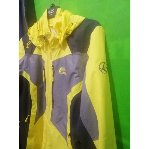 Jaket outdoor nepa