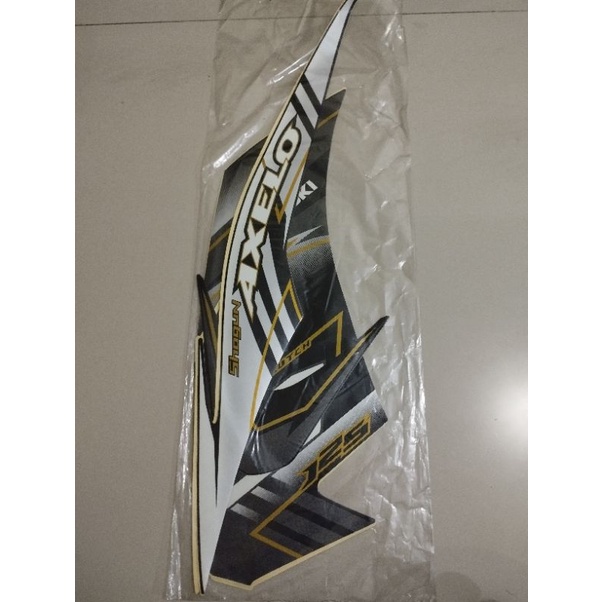 Stiker Suzuki Axelo hitam