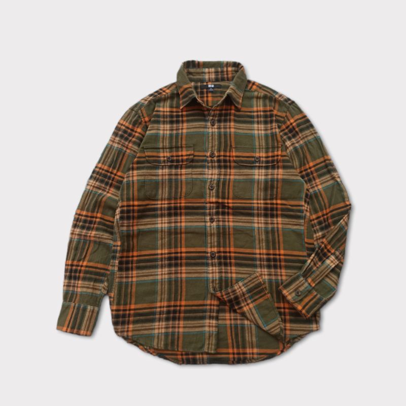 "UNIQLO FLANNEL CHECKED SHIRT - OLIVE GREEN, SIZE ON TAG M"