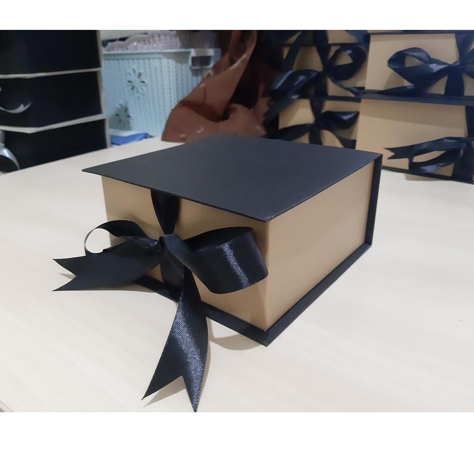 

Terkini DIET0 GIFT BOX PREMIUM - KOTAK KADO - HARDBOX 67 Jual