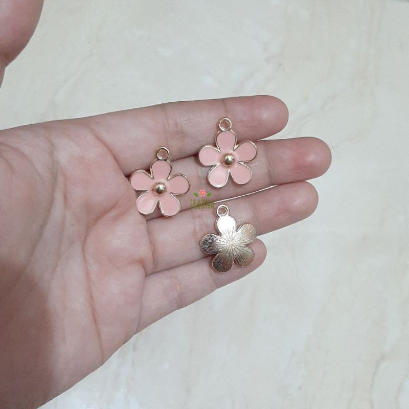 Bandul Kalung Gelang Keychain Sakura Salem