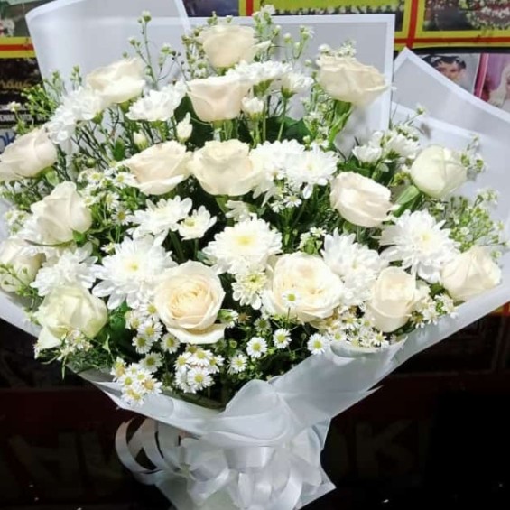 BUNGA HANDBOUQET MAWAR ASLI DI BOGOR /BUKET BUNGA MURAH DI BOGOR