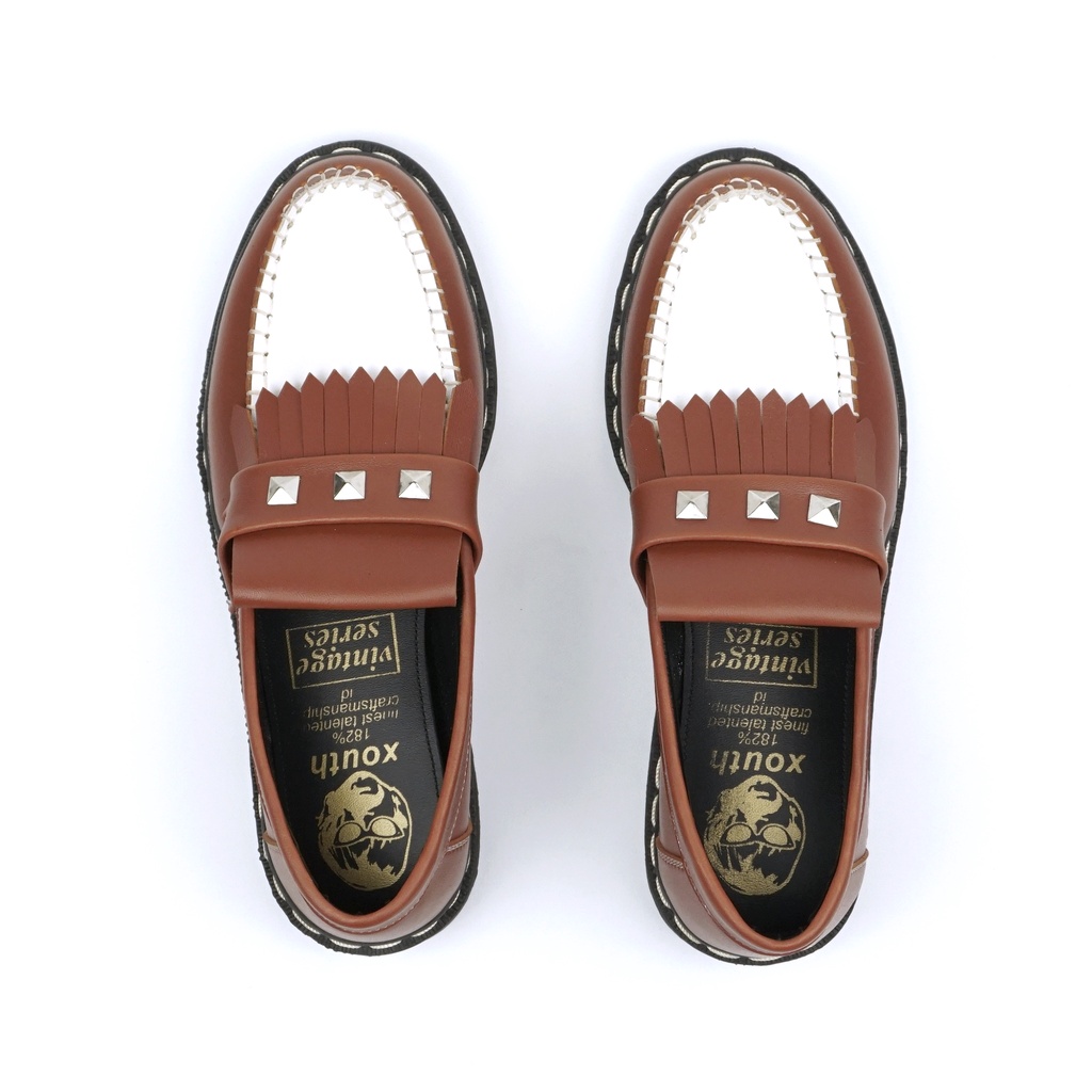 stud vintage tan - loafer wanita xouth