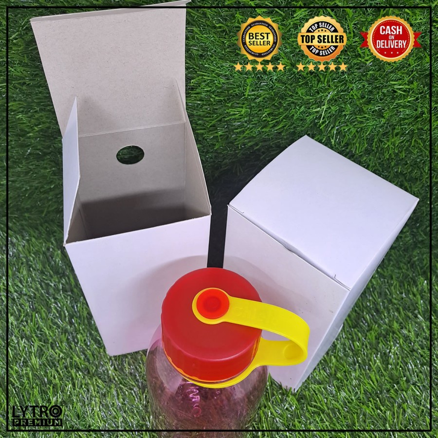 

Kotak Souvenir Botol Plastik Poly Chielo Putih Polos 8.5x8.5x19CM