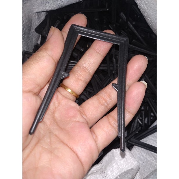 pasak mulsa penjepit mulsa 1kg