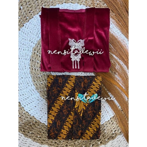 [1 Set] Kebaya Kutubaru + Rok Plisket / Nuansa Maroon