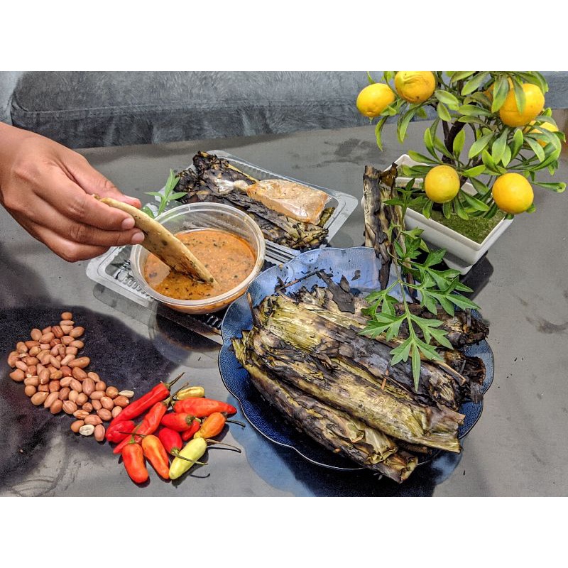 

Otak-Otak Bakar Ikan Tenggiri Asli / Otak-Otak Bakar Enak