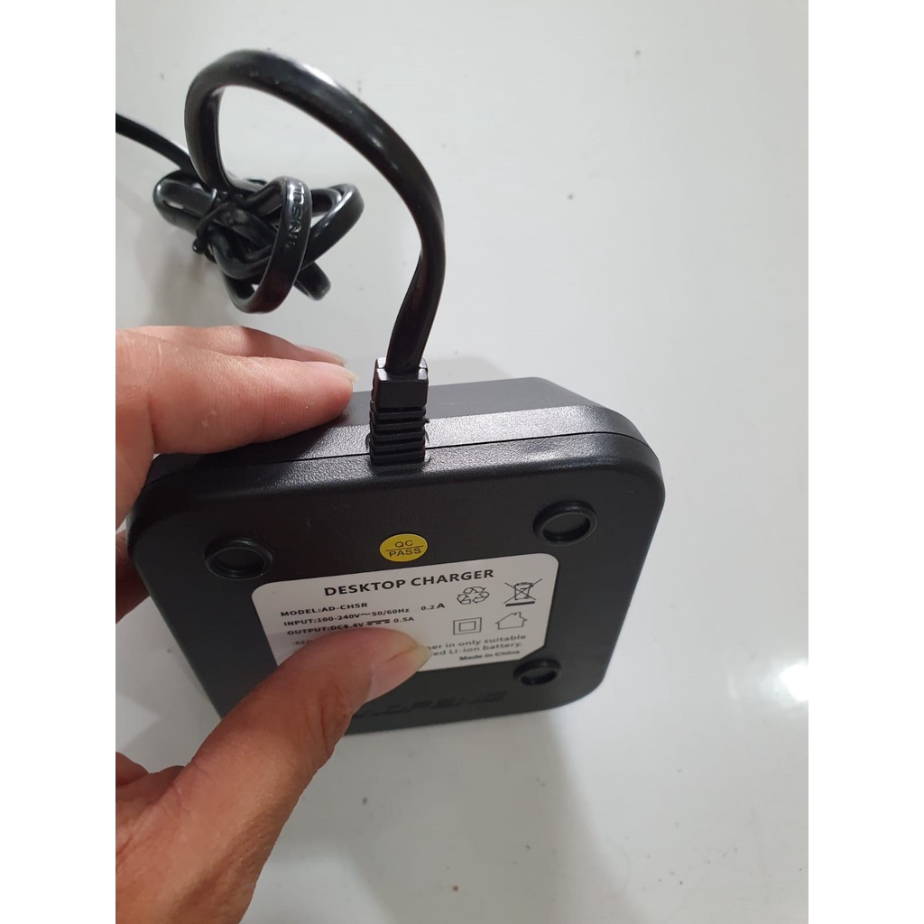 Adapter  + Charger HT UV 5R, UV 5RE, UV 5RA