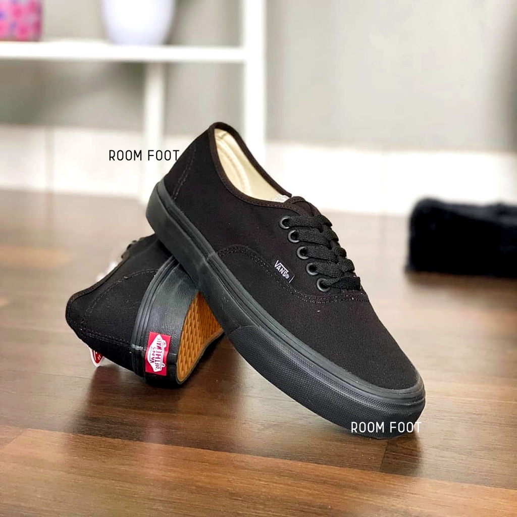 Sepatu Authentic Full Black / Sneakers Authentic Full Hitam