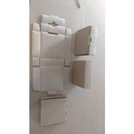 

kardus packing 10x10x3 cm