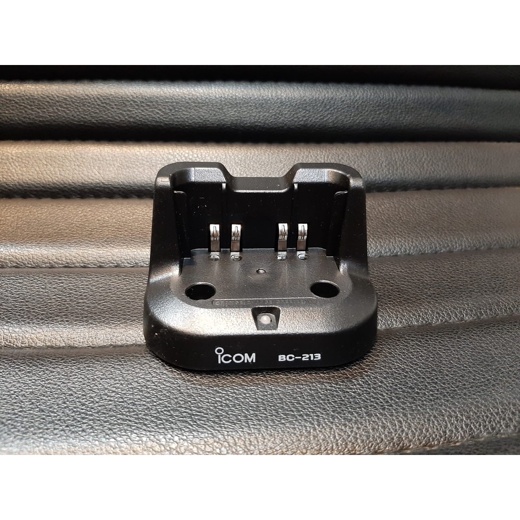 CHARGER HT ICOM IC-V88 IC-U88 BC213 ICOM V88 U88 F1000 CHARGER V88
