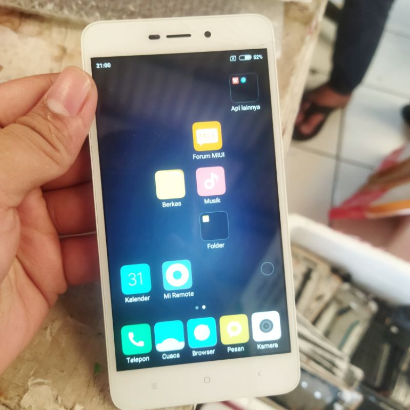 LAYAR LCD TOUCHSCREEN XIAOMI REDMI 4A ORIGINAL ASLI COPOTAN SUDAH TESTED MINUS PECAH