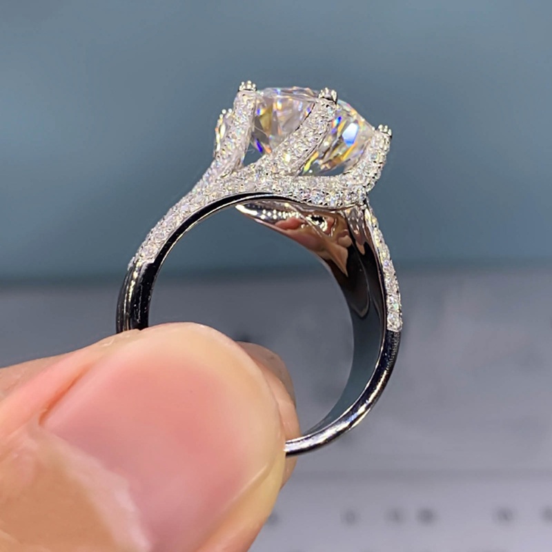 Cincin Wanita Warna Silver Hias Cubic Zirconia Untuk Pesta Pernikahan