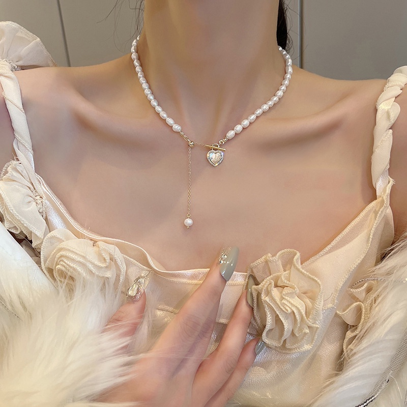 Kalung Rantai Liontin Hati Bahan Alloy Hias Mutiaraberlian Imitasi Gaya Korea Untuk Wanita