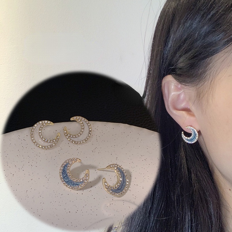 Anting Stud Desain Bulan Sabit Aksen Berlian Imitasi Gaya Retro Serbaguna