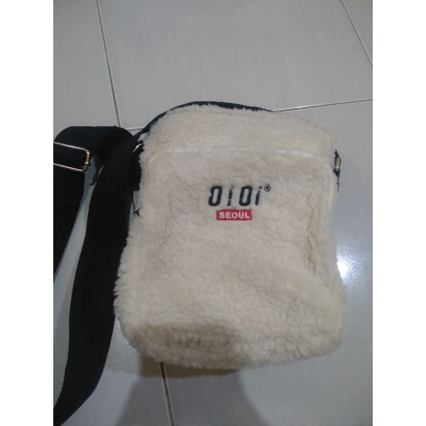 slingbag bulu oioi autentik preloved