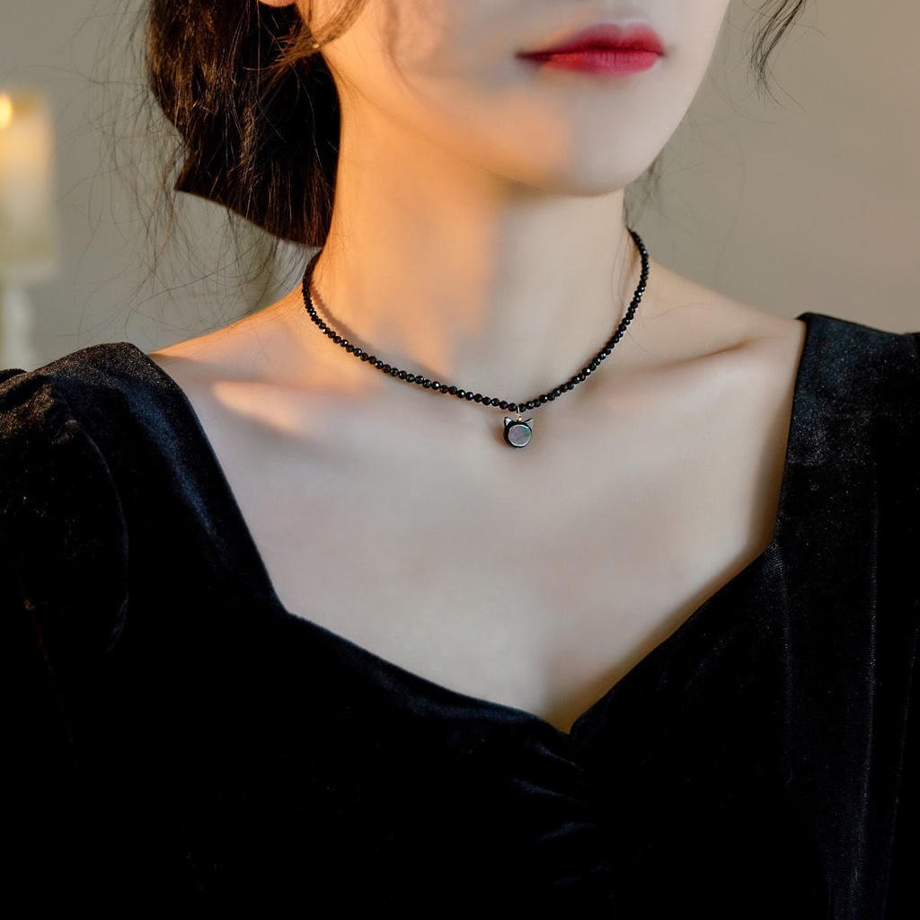 Kalung Choker Tulang Selangka Desain Kucing Hitam Putih
