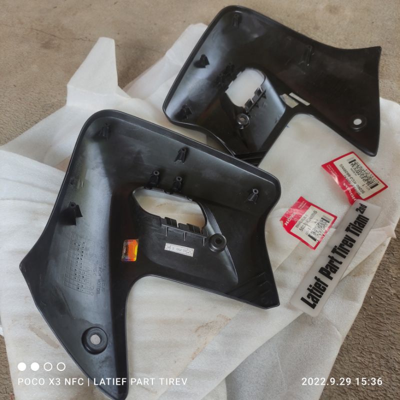 Kupingan Tangki tiger revo kanan kiri original AHM