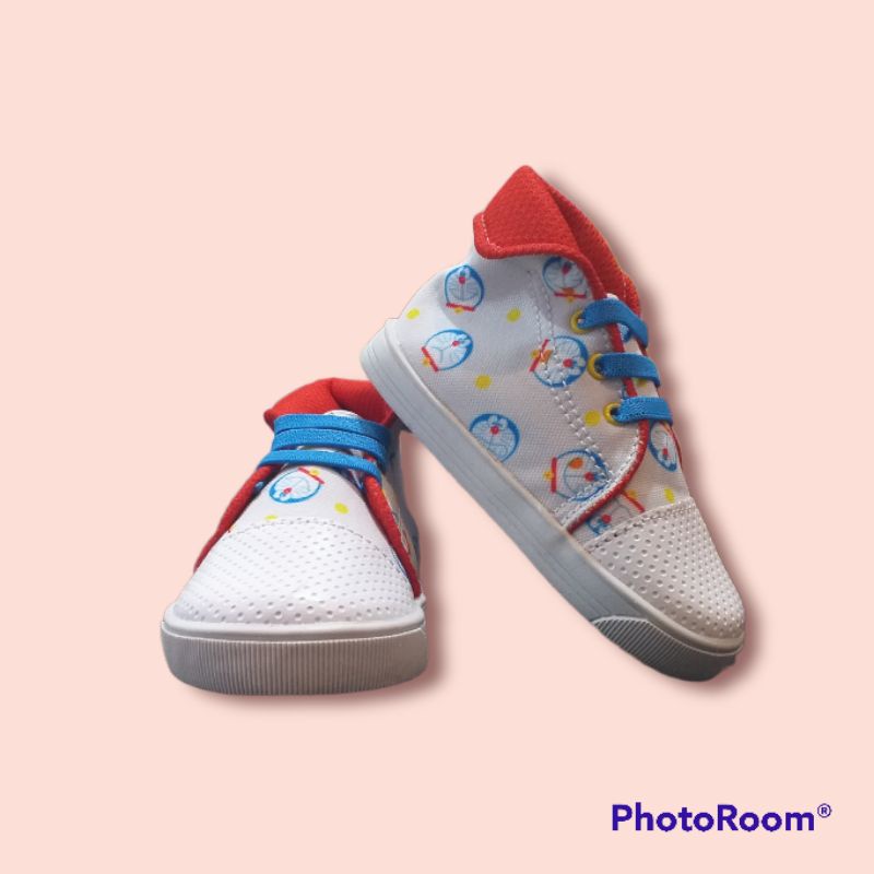 DORAEMON SEPATU WALKER DOR  PS319