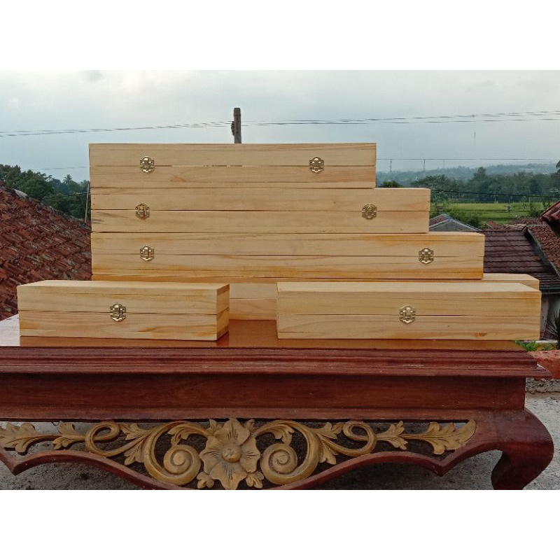 

Box Golok Serbaguna Ukuran 80×7,5×6cm