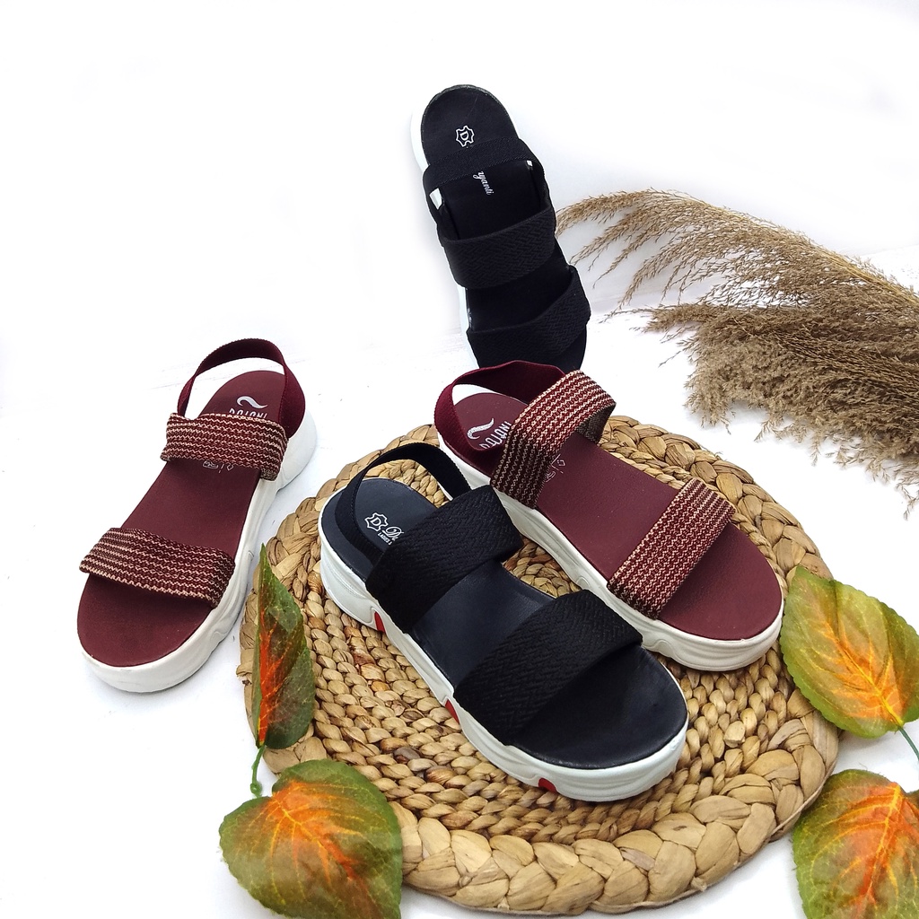 SANDAL GLADIATOR GUNUNG WANITA KOREA 01SANDAL WANITA / SANDAL GUNUNG KOREA Sandal Wanita Style Korea