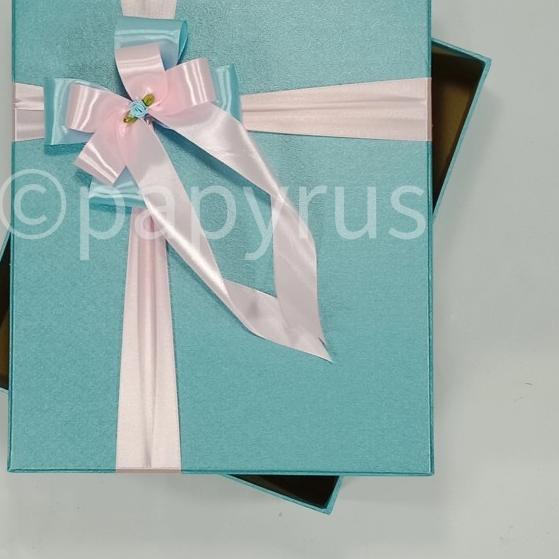 

Papyrus 25x30 tinggi 5cm Kotak Kado Gift Box Hadiah