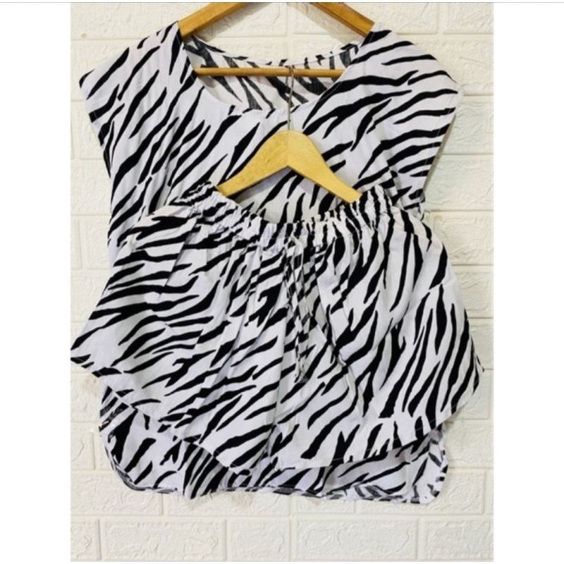 SET PENDEK MOTIF ZEBRA