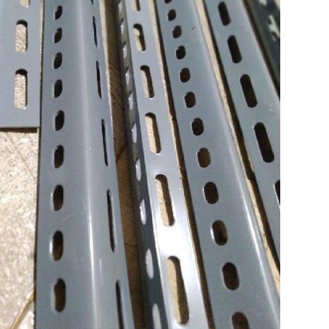 200 -BESI SIKU LUBANG 200CM TEBAL 2MM FULL