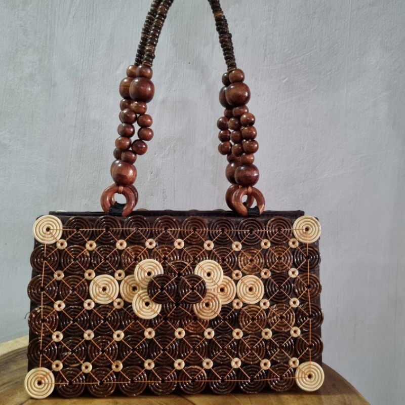 Tas batok kelapa/ Tas ob jempol ondol m/ tas tpurung kelapa/ Tas wanita/ tas unik/ Tas antik/ Tas ke