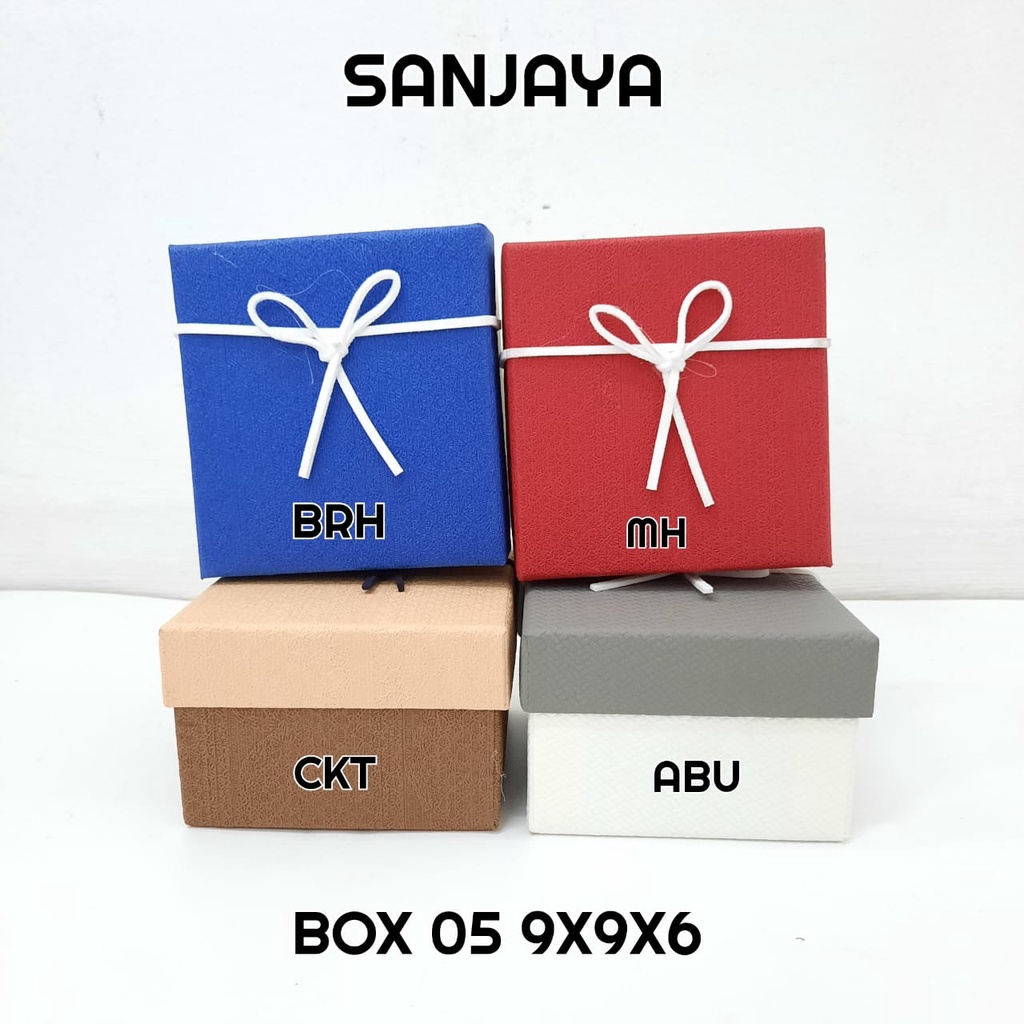 Box Kado / Kotak hampers / Bloom Box / Hard Box / Gift Box / Kotak Hadiah / Box 05 9x9x6