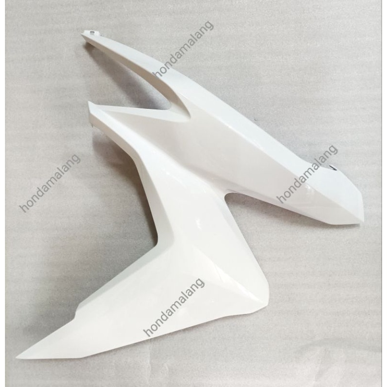Cover L Front Vario125 K60R Vario150 K59J Kiri Putih Ori Honda 64601K59A70ZQ