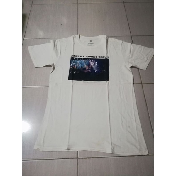 Kaos Mocca x Payung Teduh Official Merch