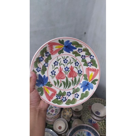 piring keramik lukis motif kangkung